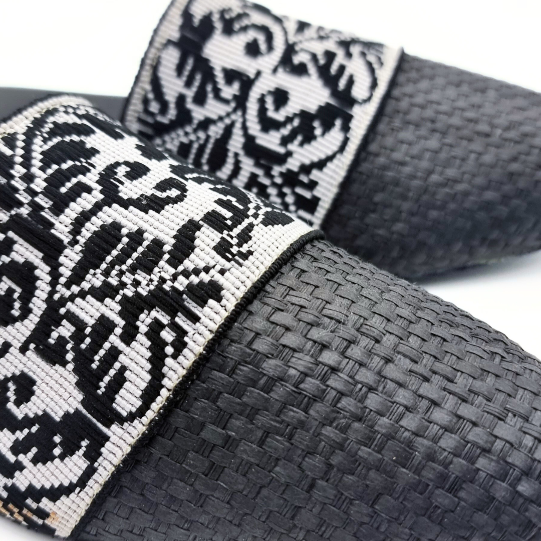 Amelia Flat Mules – Stylish & Comfortable Everyday Slip-Ons for Women