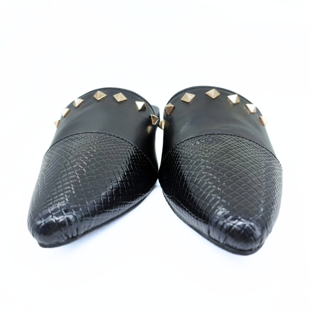 Gwen Flat Mules – Chic & Comfortable Women's Slip-On Shoes