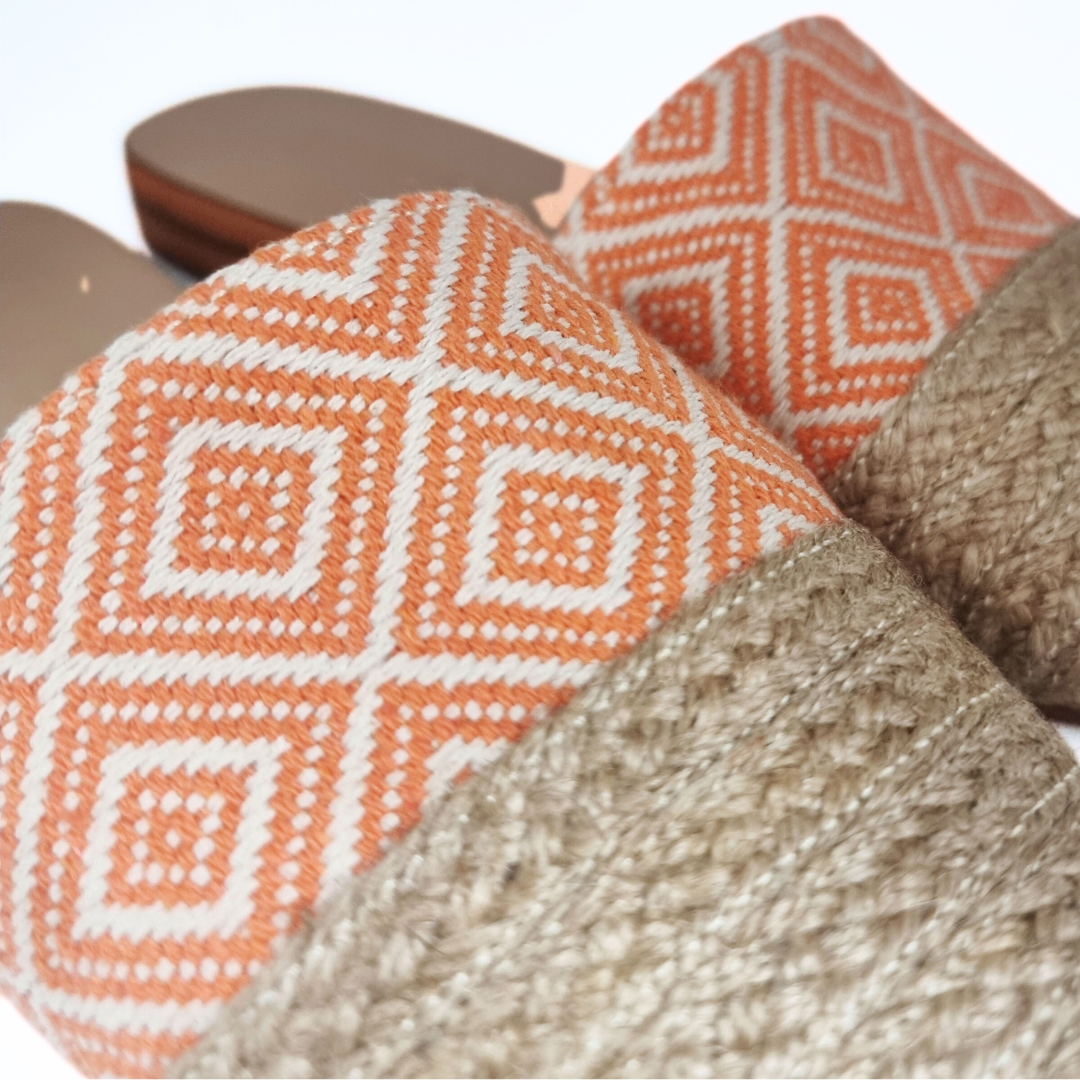 Peach Flat Mules – Elegant & Comfortable Women's Slip-On Shoes
