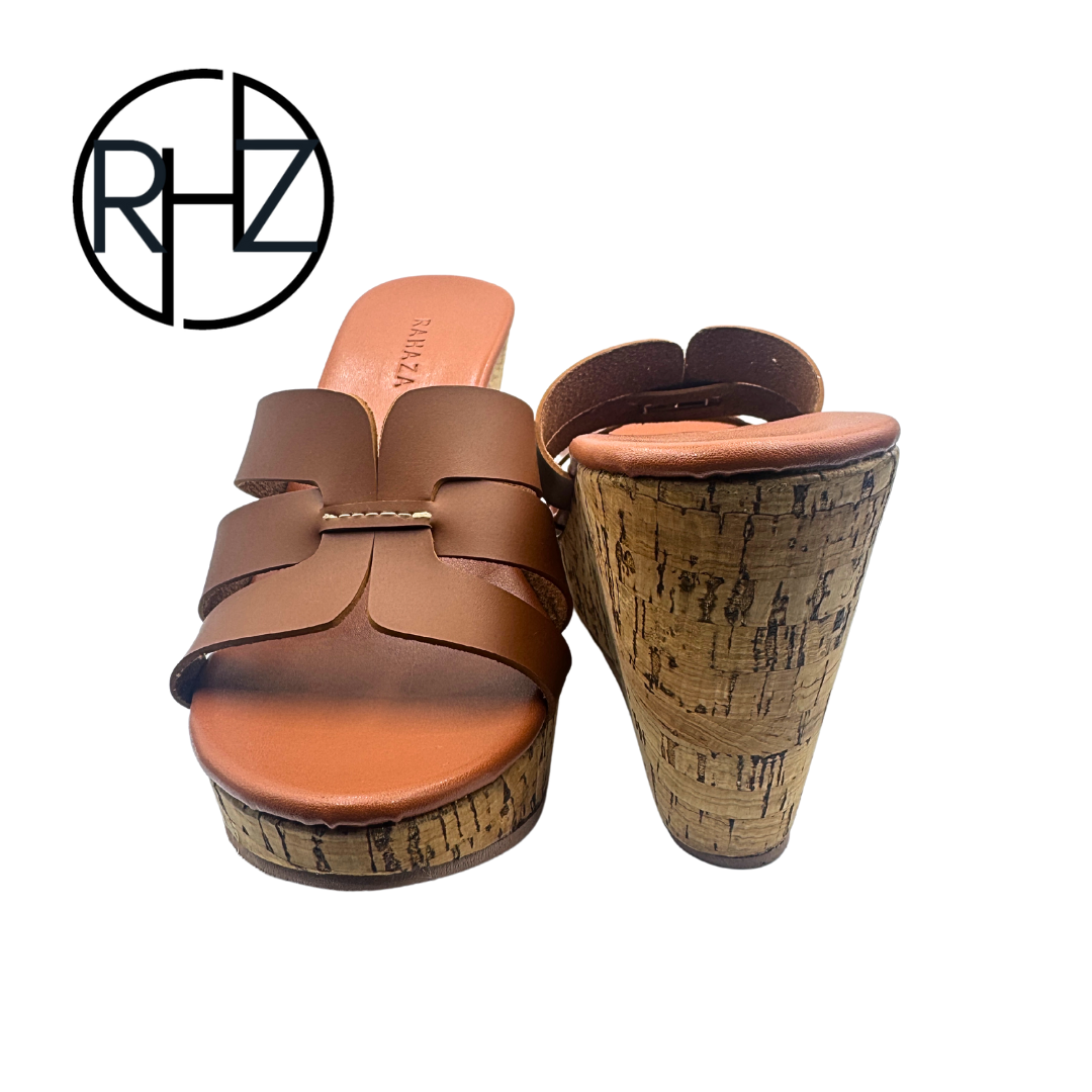 Queen high wedge